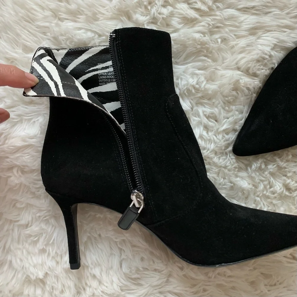 Kate Spade Vikki Black Suede Pointed Toe Booties Ankle Boots 6B